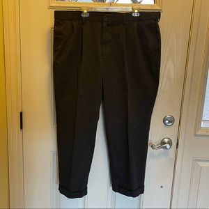Dockers 44 x 30 Pleated Pants